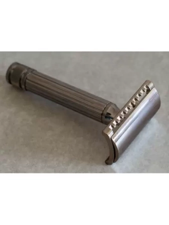 Fatip Nero Closed Comb Gentile maszynka na żyletki